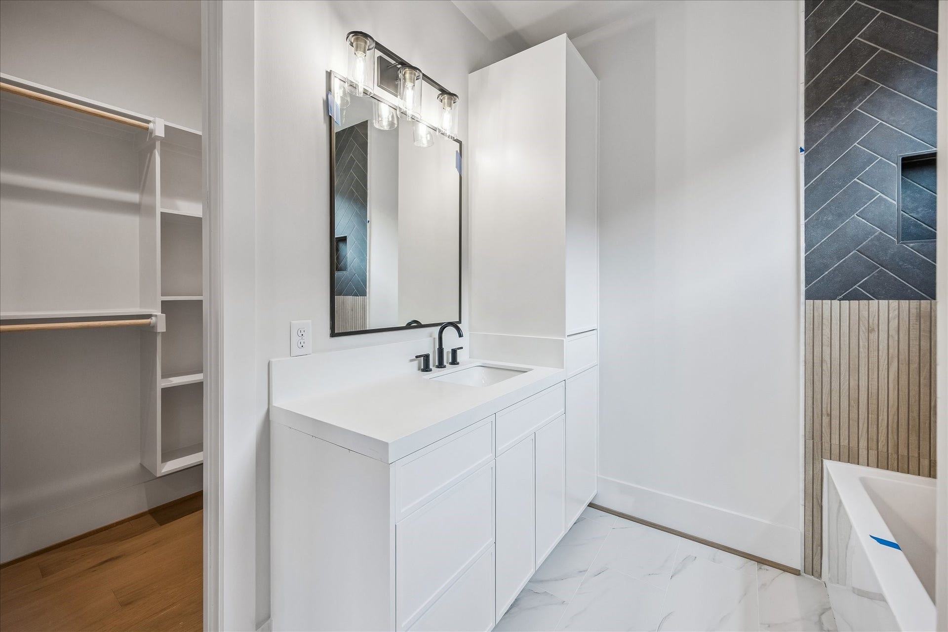 1606 Hazard Street, Houston, TX 77019 1606 Hazard Street, Houston, TX 77019