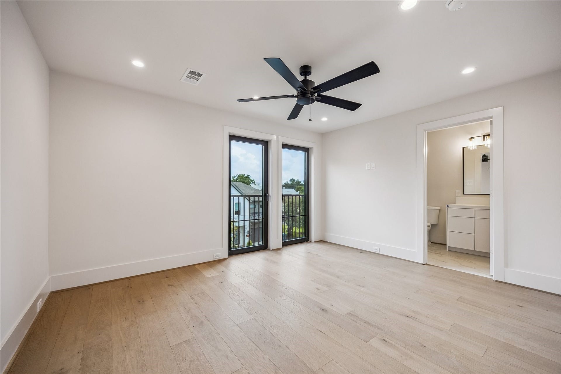 1606 Hazard Street, Houston, TX 77019 1606 Hazard Street, Houston, TX 77019