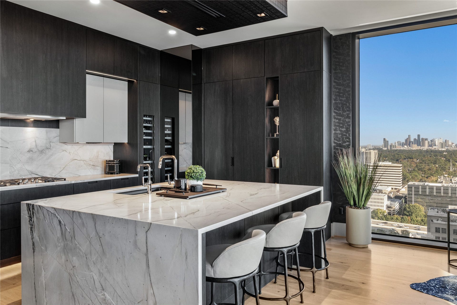 1409 Post Oak Boulevard, #2301, Houston, TX 77056