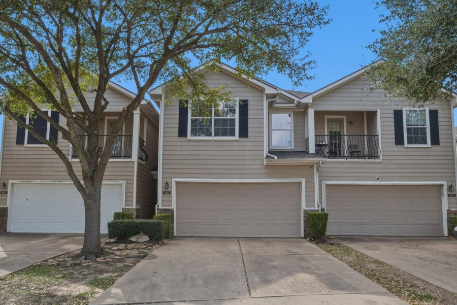 Property photo for 6107 Shadow Isle Lane, Houston, TX