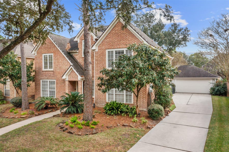 Property photo for 2005 Crescent Shore Drive, League City, TX