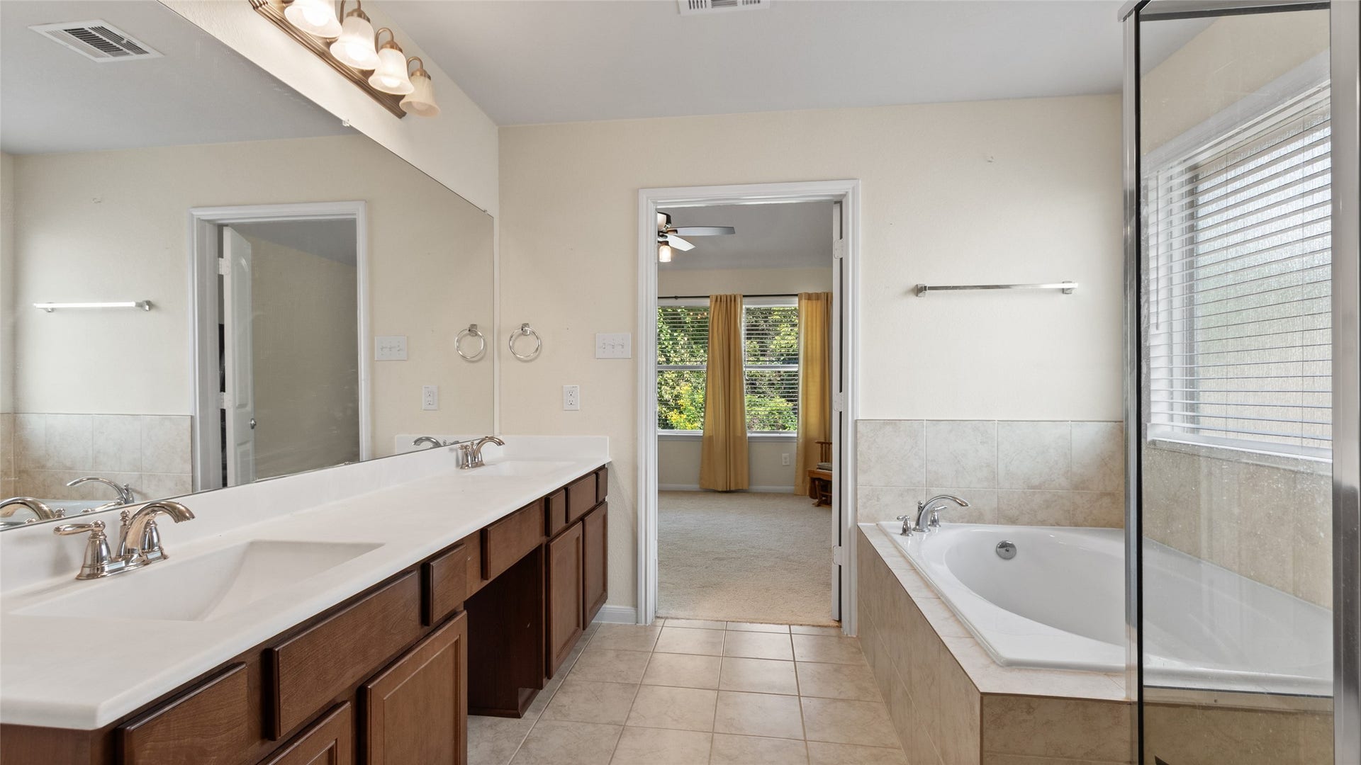 1668 Maggie Trail Drive, Alvin, TX 77511 1668 Maggie Trail Drive, Alvin, TX 77511