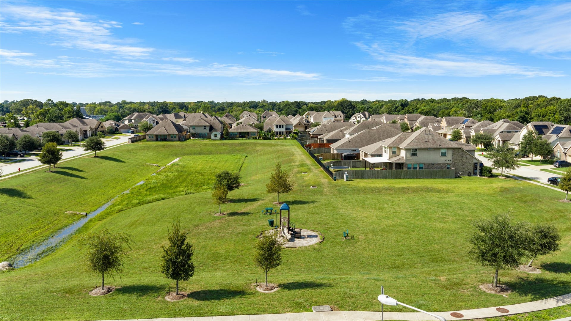 1668 Maggie Trail Drive, Alvin, TX 77511 Playground and Common Area