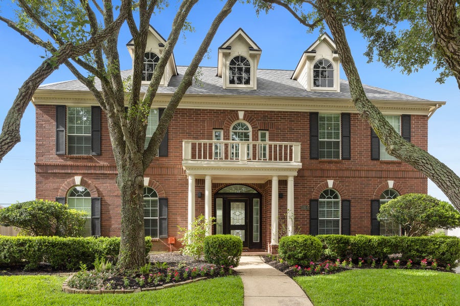 Property photo for 1914 Rosewood Lane, Sugar Land, TX