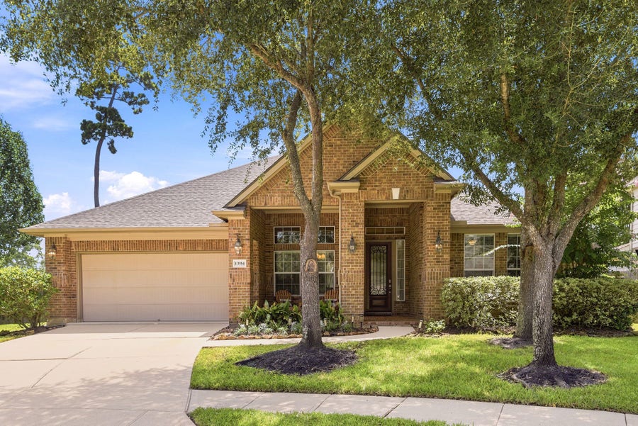 Property photo for 13914 Tallheath Court, Houston, TX
