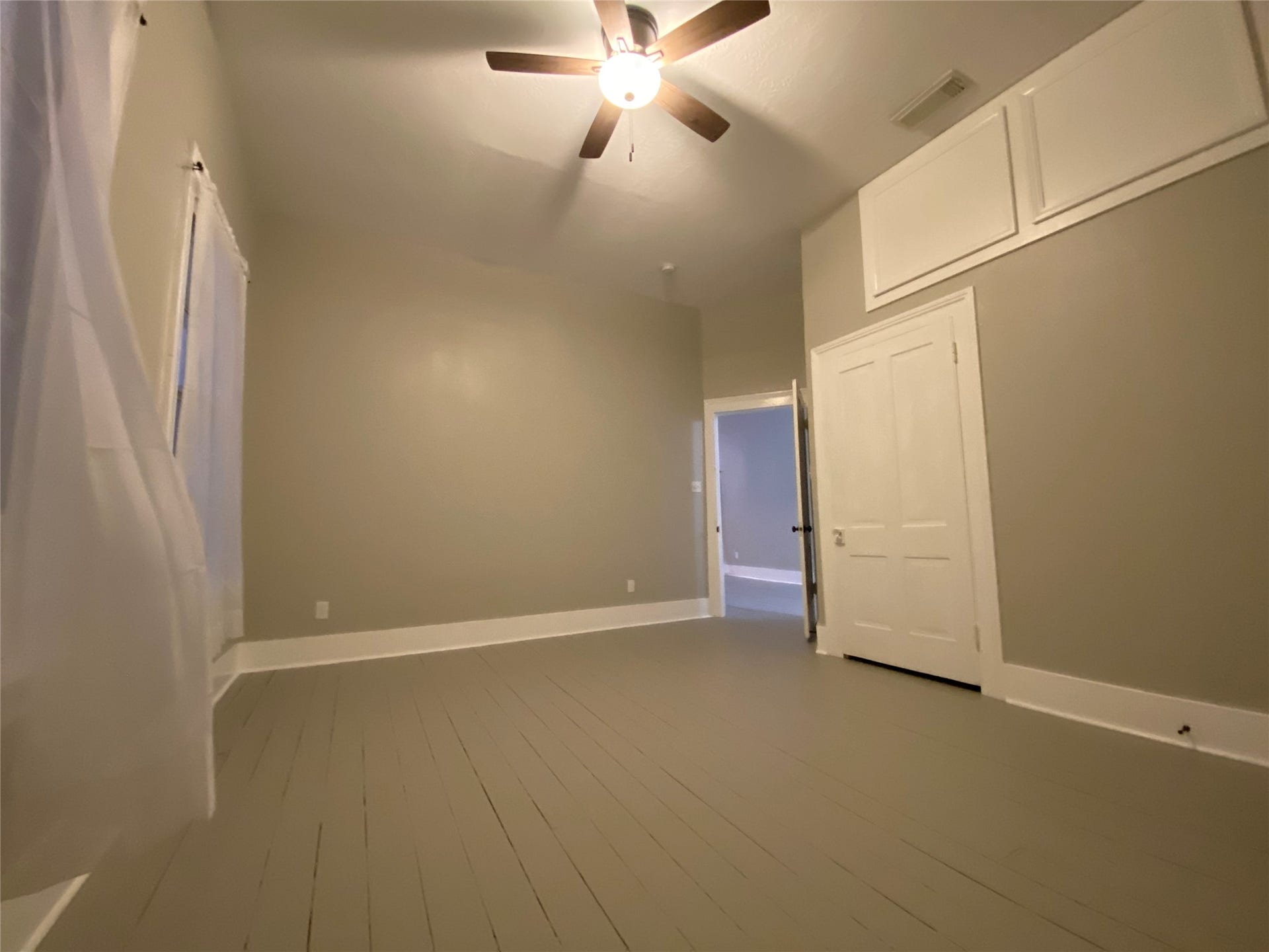 2121 Avenue K, #2nd FL, Galveston, TX 77550 2121 Avenue K, #2nd FL, Galveston, TX 77550