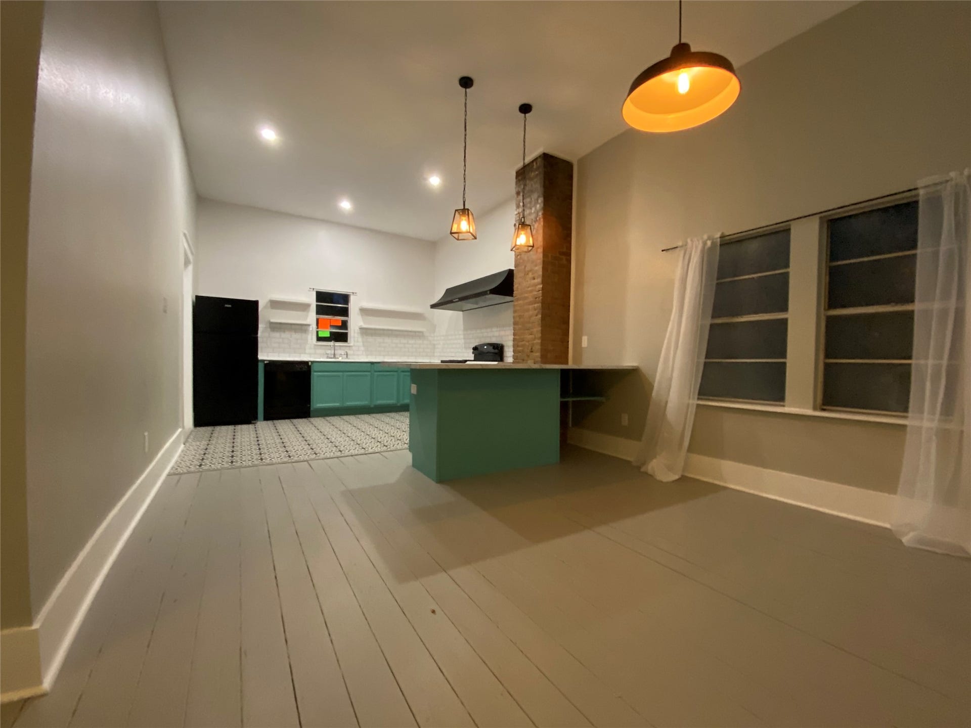 2121 Avenue K, #2nd FL, Galveston, TX 77550 2121 Avenue K, #2nd FL, Galveston, TX 77550