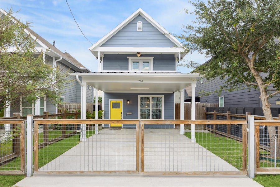Property photo for 761 E 33rd Street, Houston, TX
