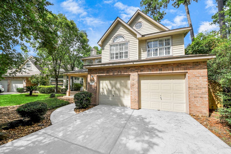 Property photo for 103 E Lakeridge Drive, The Woodlands, TX