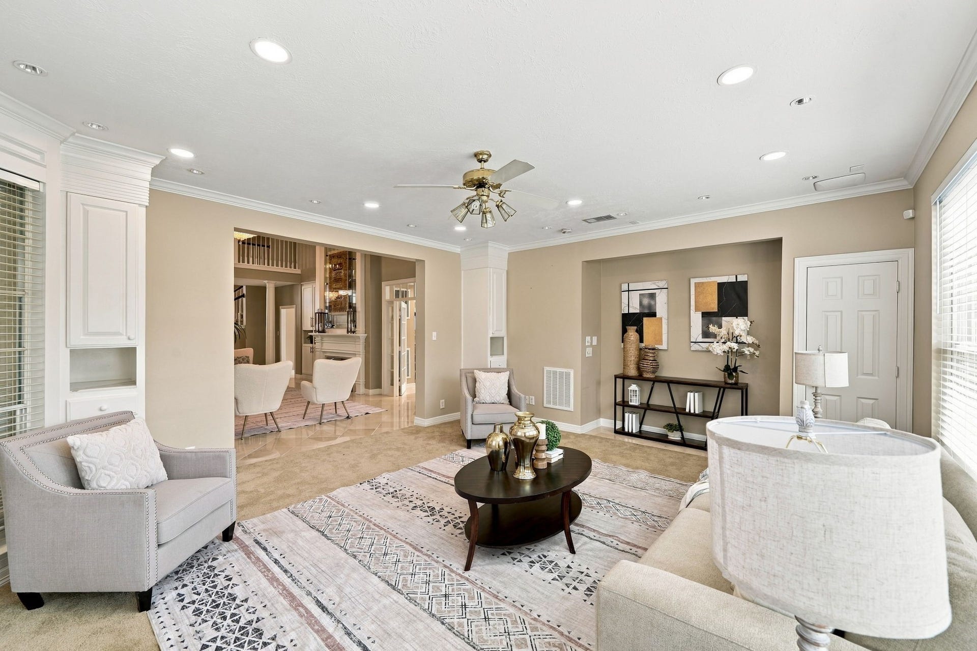 7610 Northwoods Drive, Sugar Land, TX 77479 With room to gather, relax, and entertain, this family room adds valuable living space while staying connected to the heart of the home.