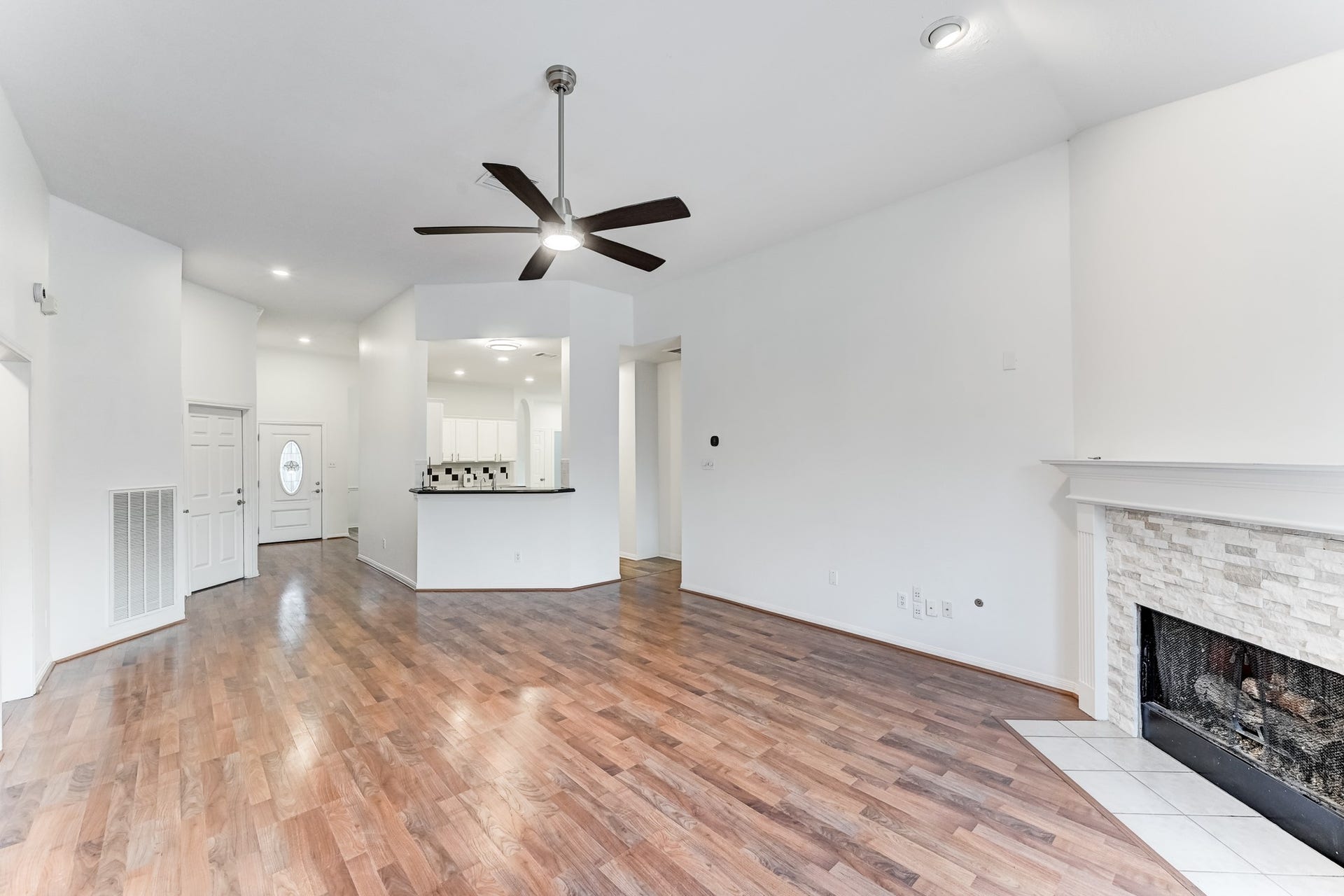 3111 Elkdale Drive, Houston, TX 77082 3111 Elkdale Drive, Houston, TX 77082