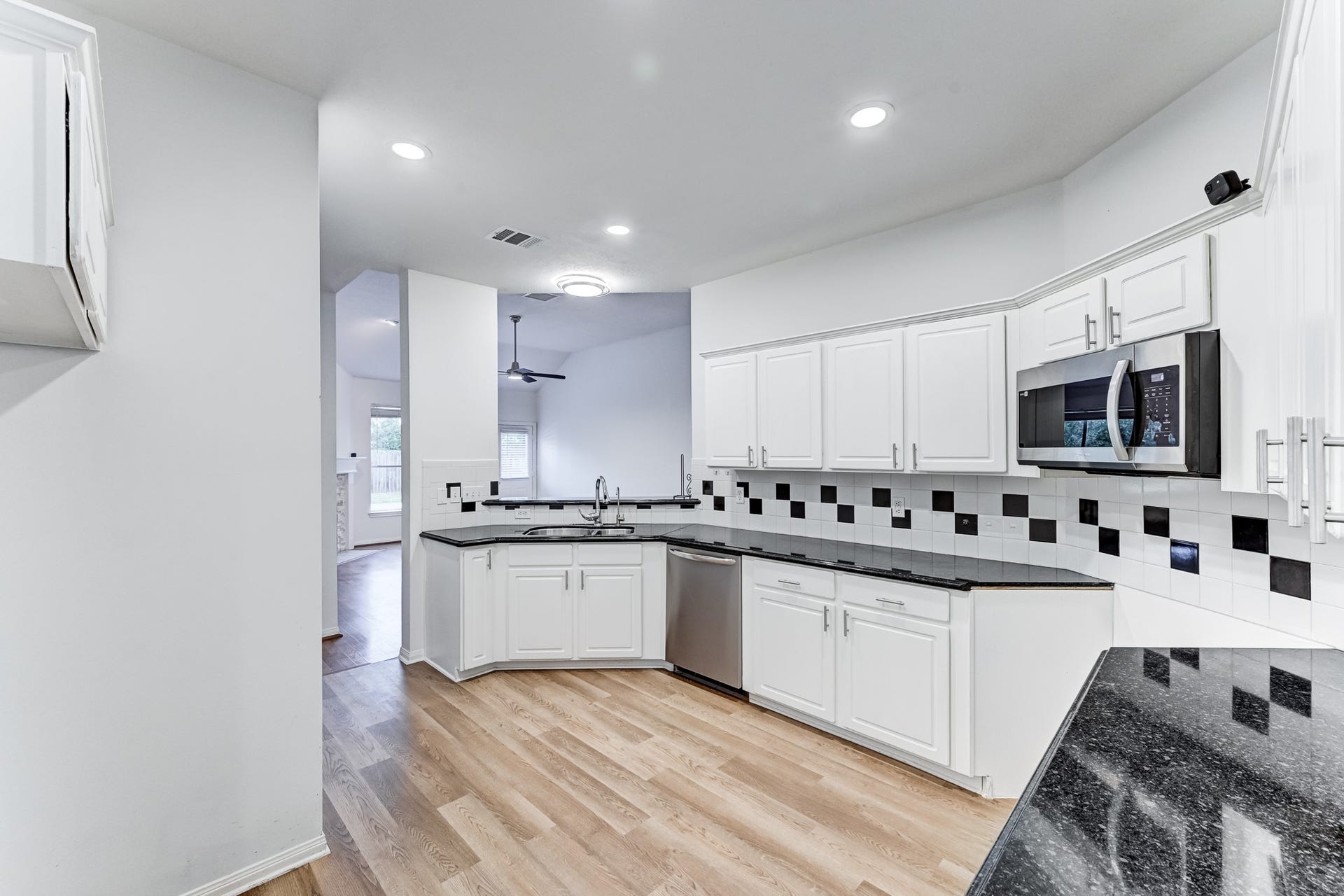 3111 Elkdale Drive, Houston, TX 77082 3111 Elkdale Drive, Houston, TX 77082