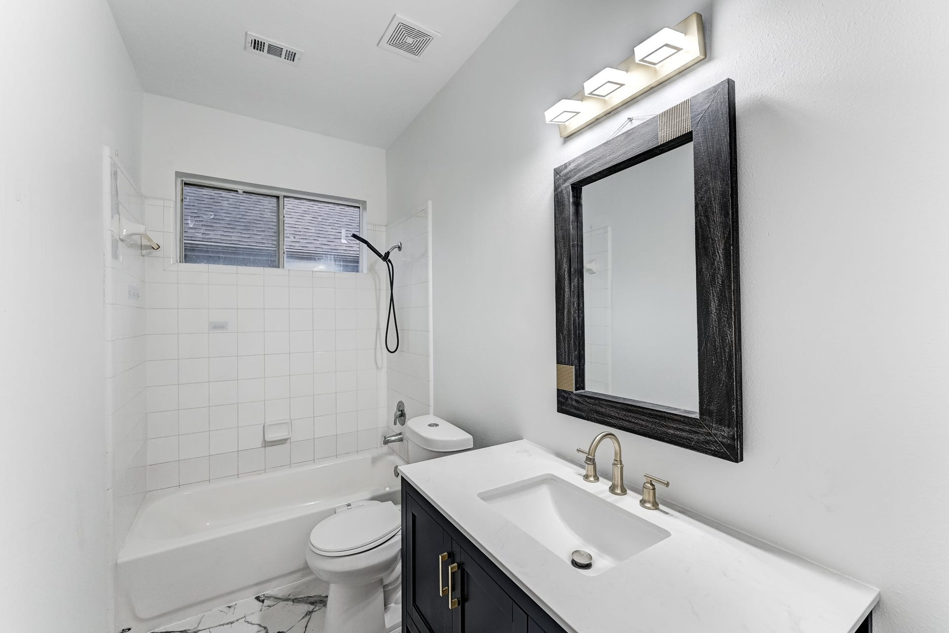 3111 Elkdale Drive, Houston, TX 77082 3111 Elkdale Drive, Houston, TX 77082