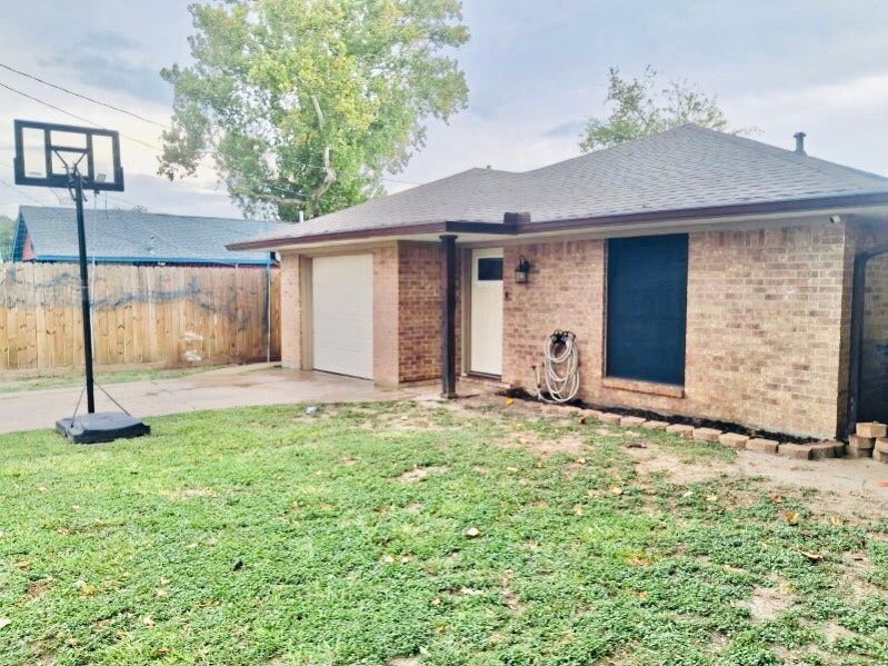 Property photo for 2609 Ivy Street, Houston, TX