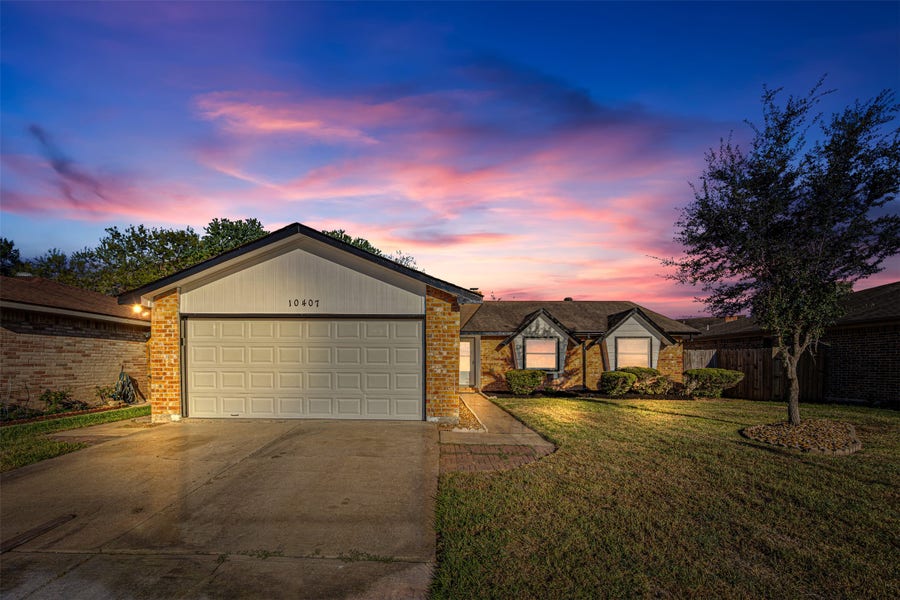 Property photo for 10407 Townhall Lane, Sugar Land, TX