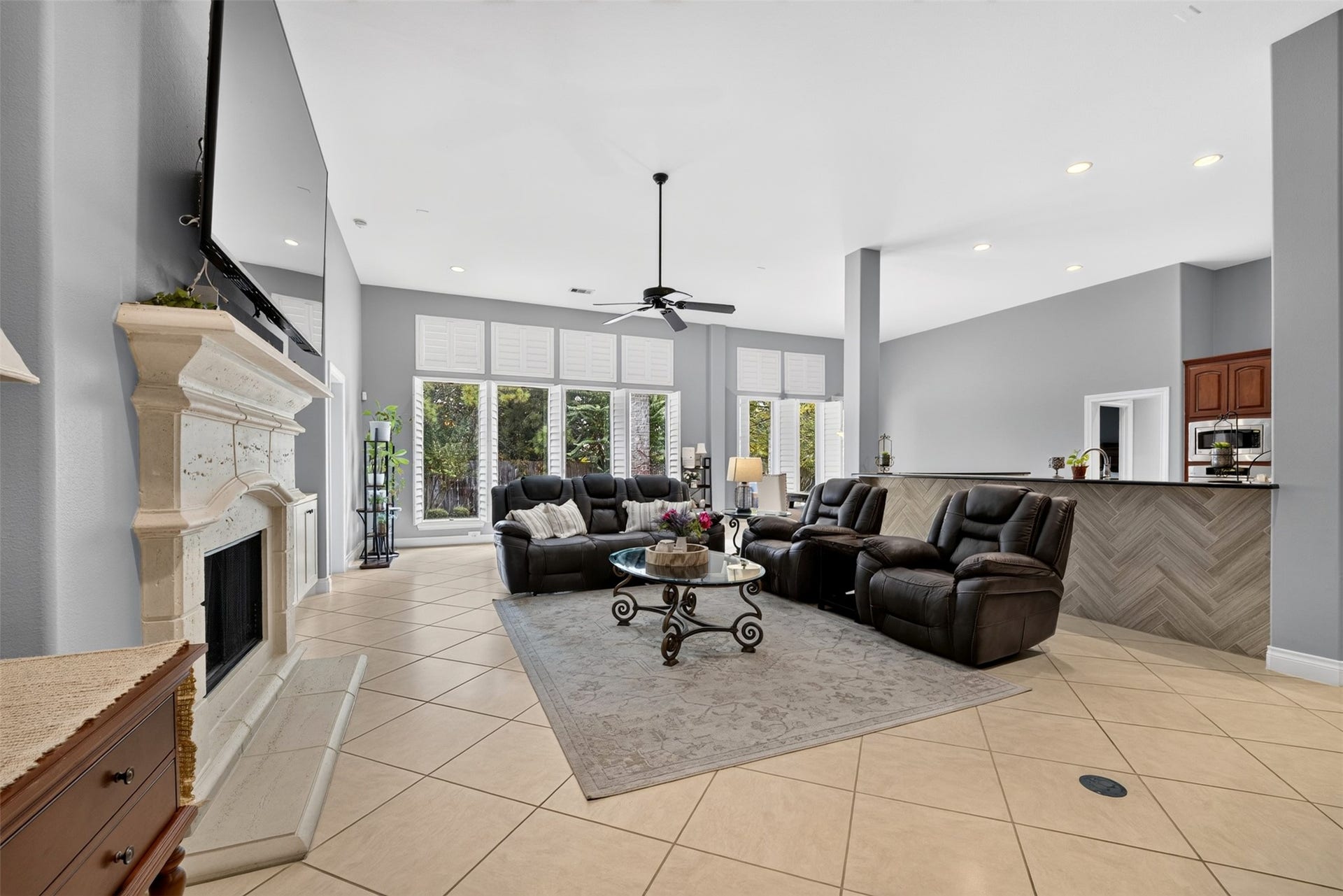 2318 Spring Lake Park Lane, Spring, TX 77386