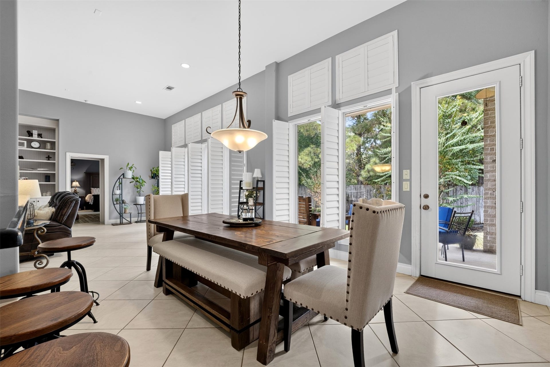 2318 Spring Lake Park Lane, Spring, TX 77386