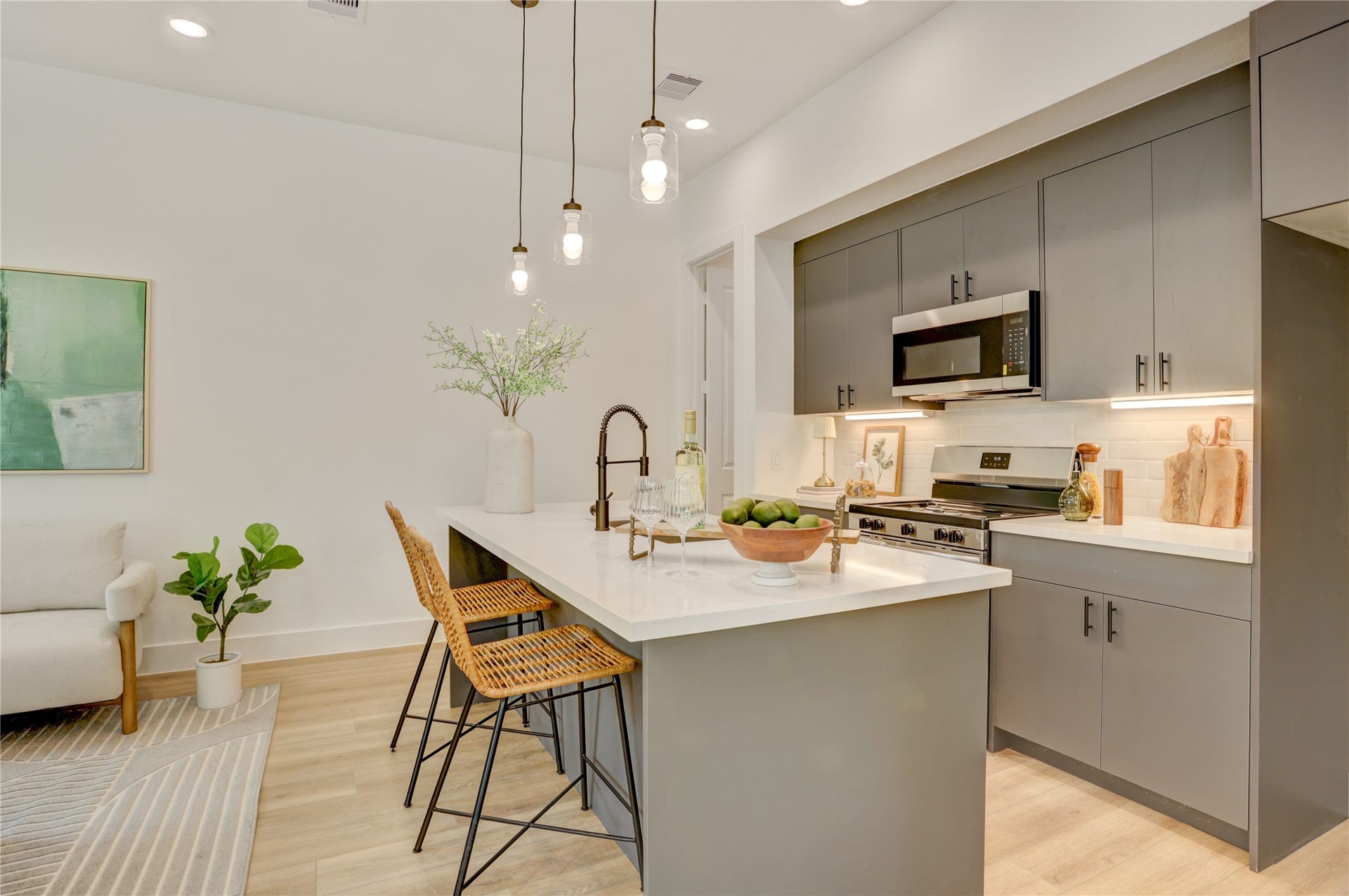 9610 Burden Street, Houston, TX 77093 The 10x15 kitchen has 3cm quartz counters and top-of-the-line Frigidaire stainless steel appliances.