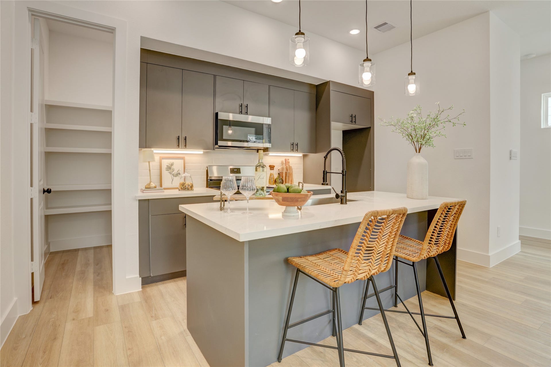 9610 Burden Street, Houston, TX 77093 Island kitchen with walk-in pantry.