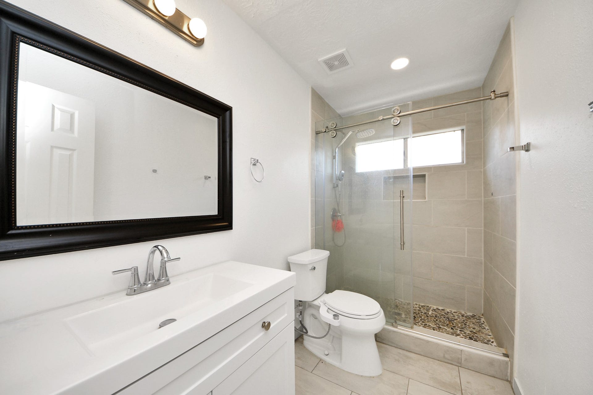 922 Bayhill Drive, Sugar Land, TX 77479 922 Bayhill Drive, Sugar Land, TX 77479