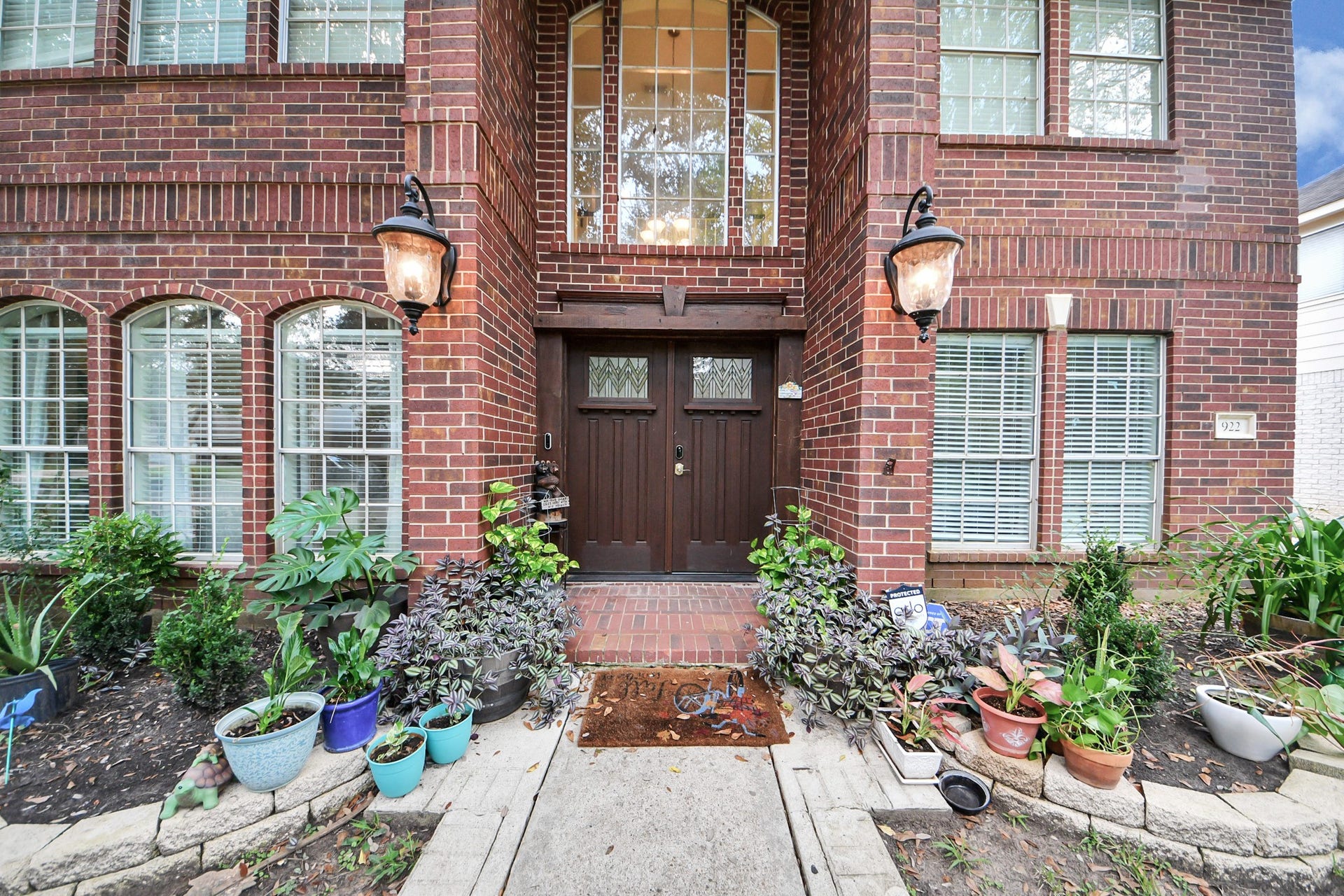 922 Bayhill Drive, Sugar Land, TX 77479 922 Bayhill Drive, Sugar Land, TX 77479
