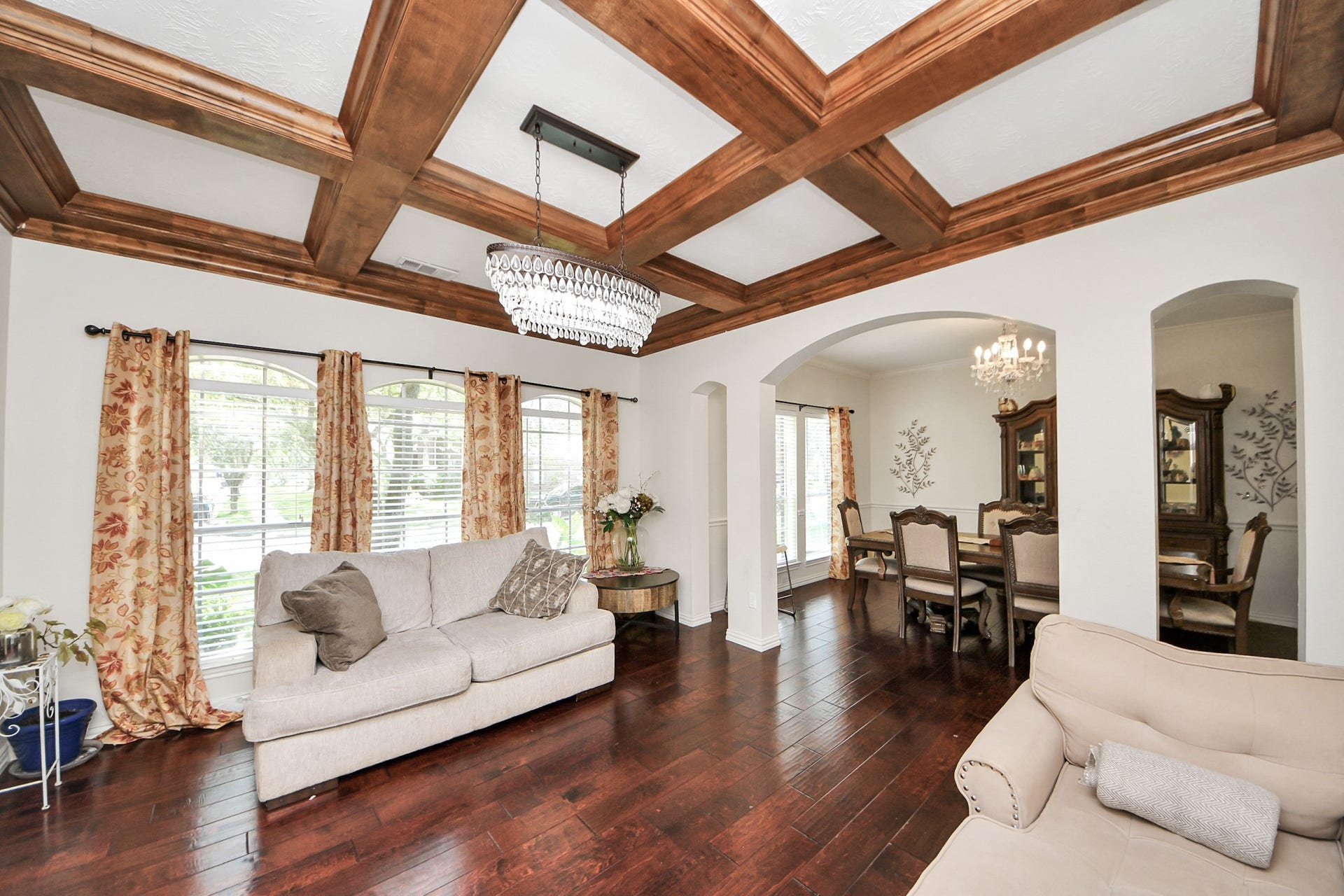 922 Bayhill Drive, Sugar Land, TX 77479 922 Bayhill Drive, Sugar Land, TX 77479