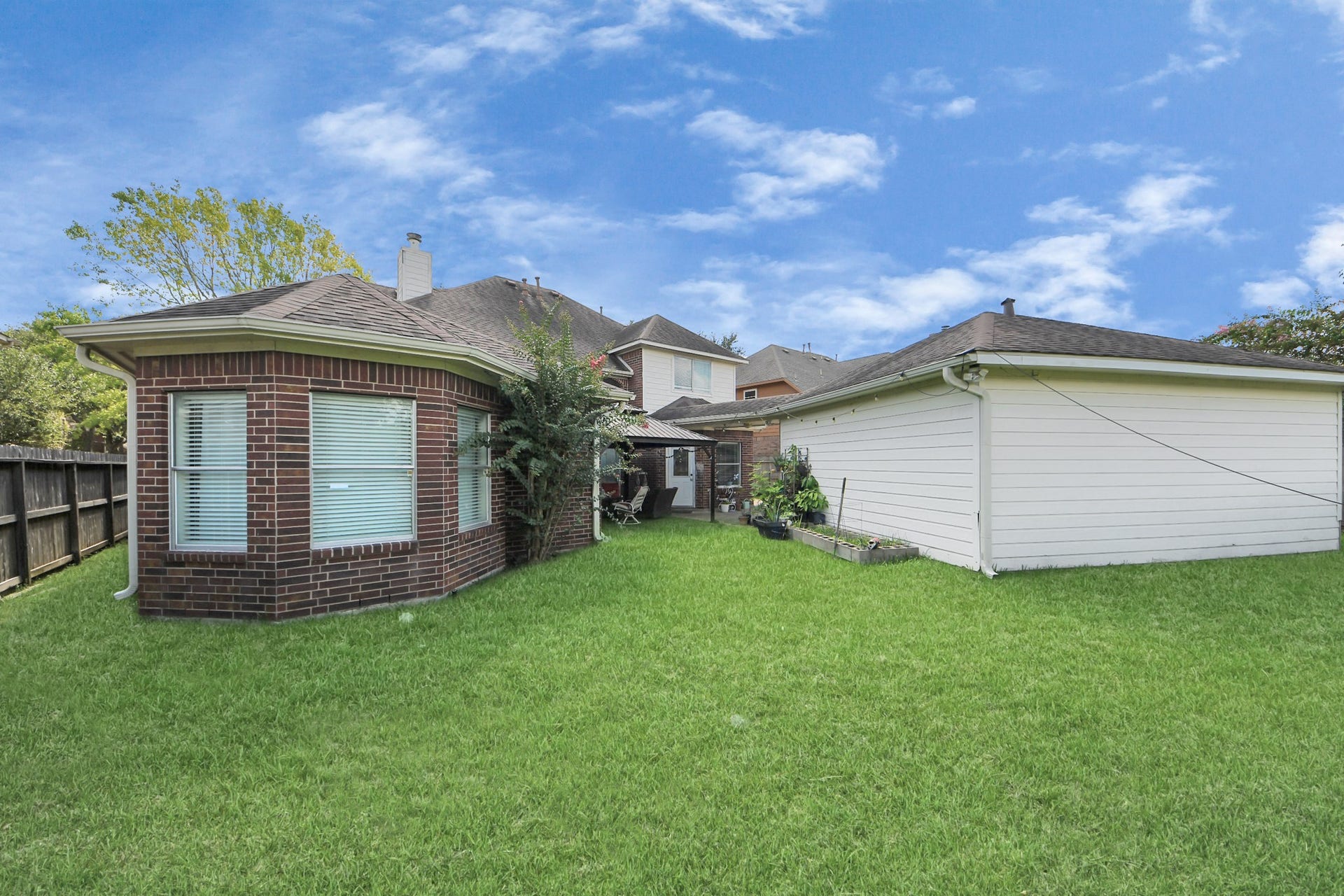 922 Bayhill Drive, Sugar Land, TX 77479 922 Bayhill Drive, Sugar Land, TX 77479