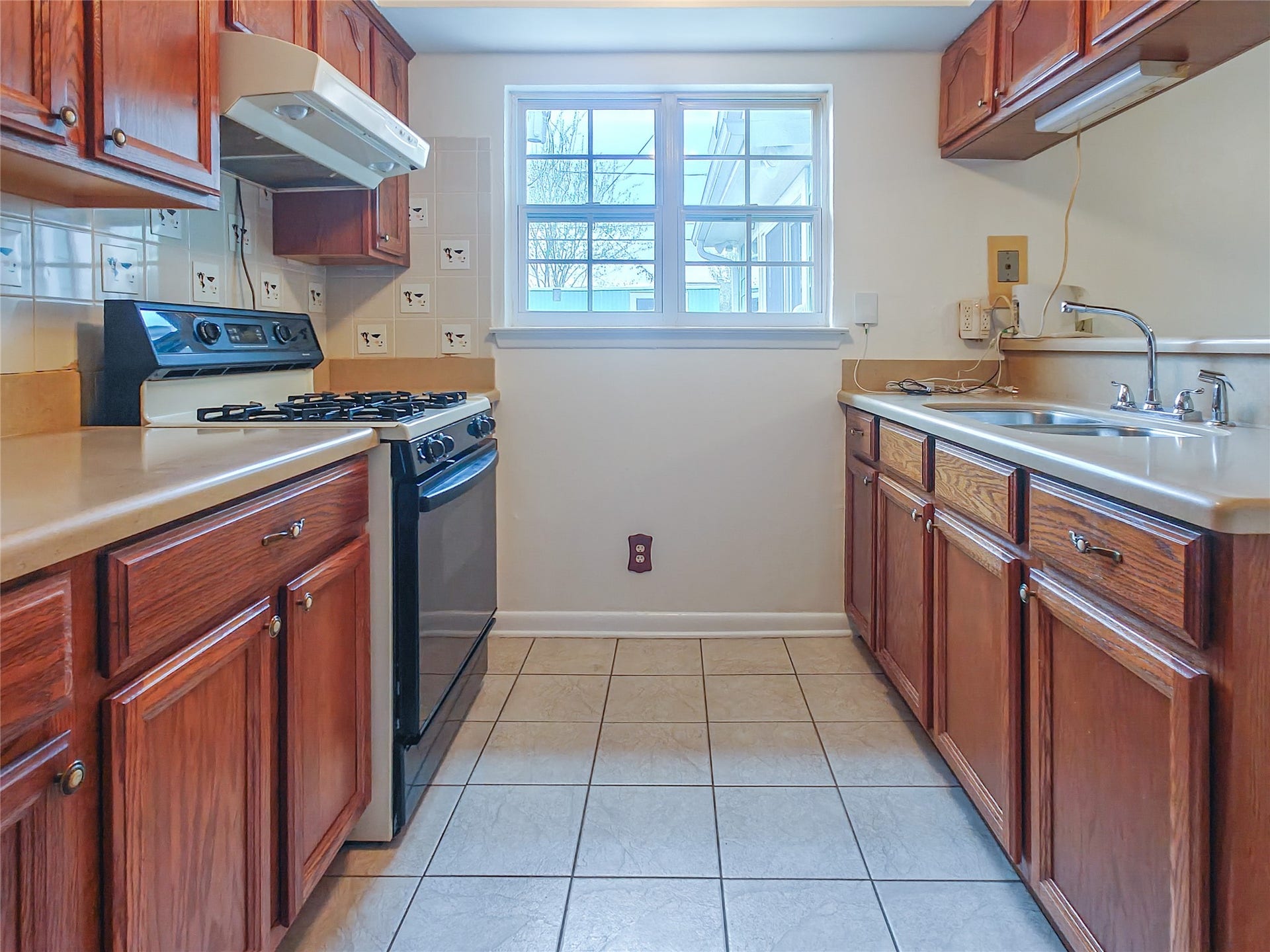 3717 Newton Drive, Pasadena, TX 77503 3717 Newton Drive, Pasadena, TX 77503