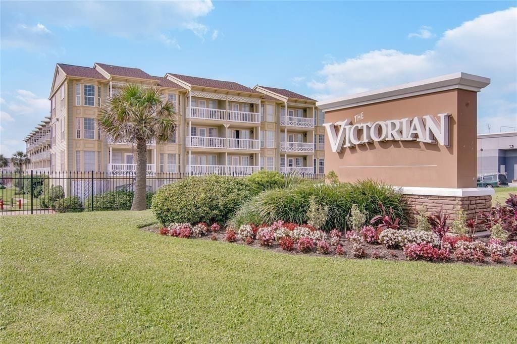 6300 Seawall Boulevard, #3326, Galveston, TX 77551 Welcome to the Victorian Condo's