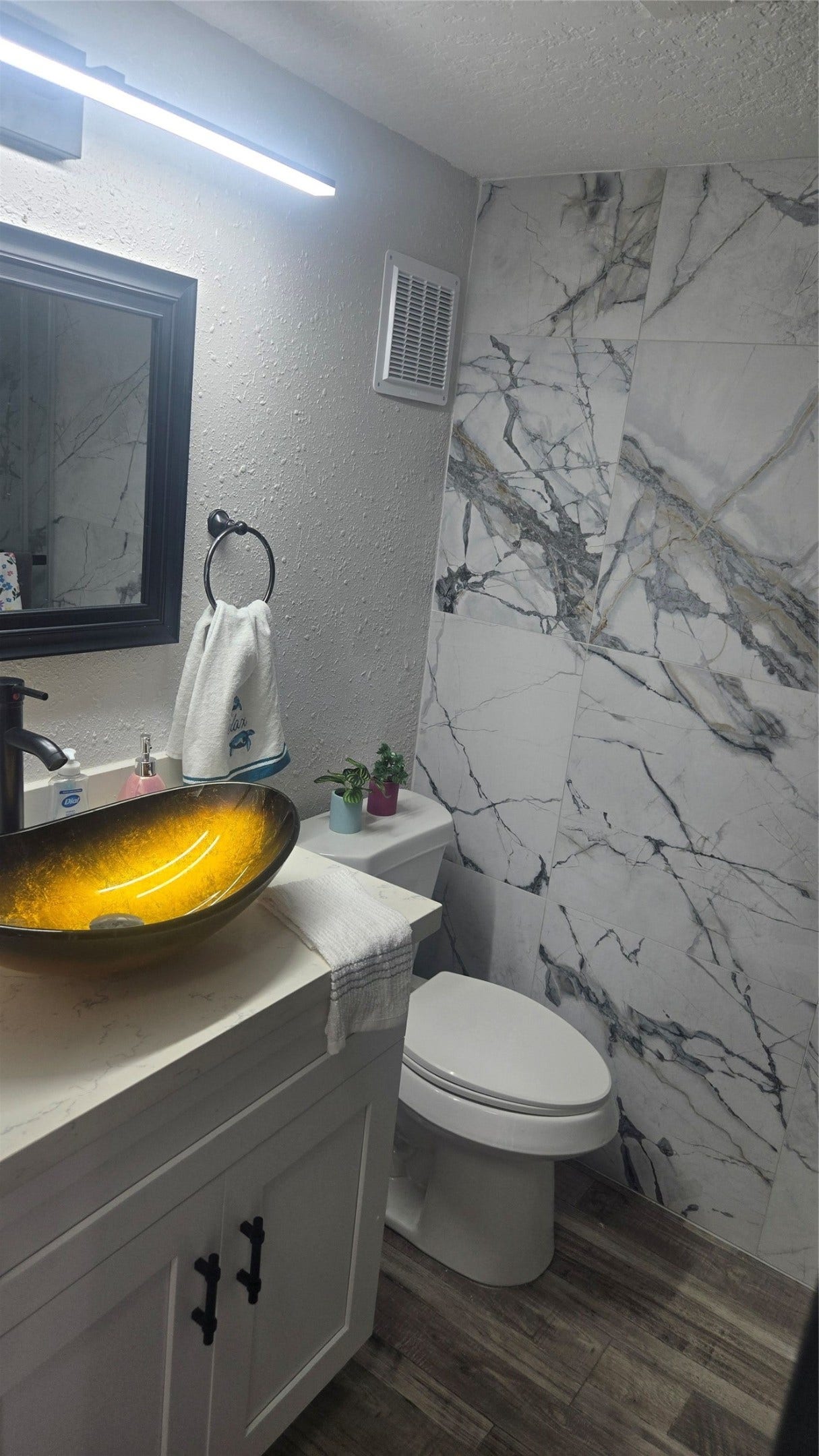 6300 Seawall Boulevard, #3326, Galveston, TX 77551 Updated bathroom