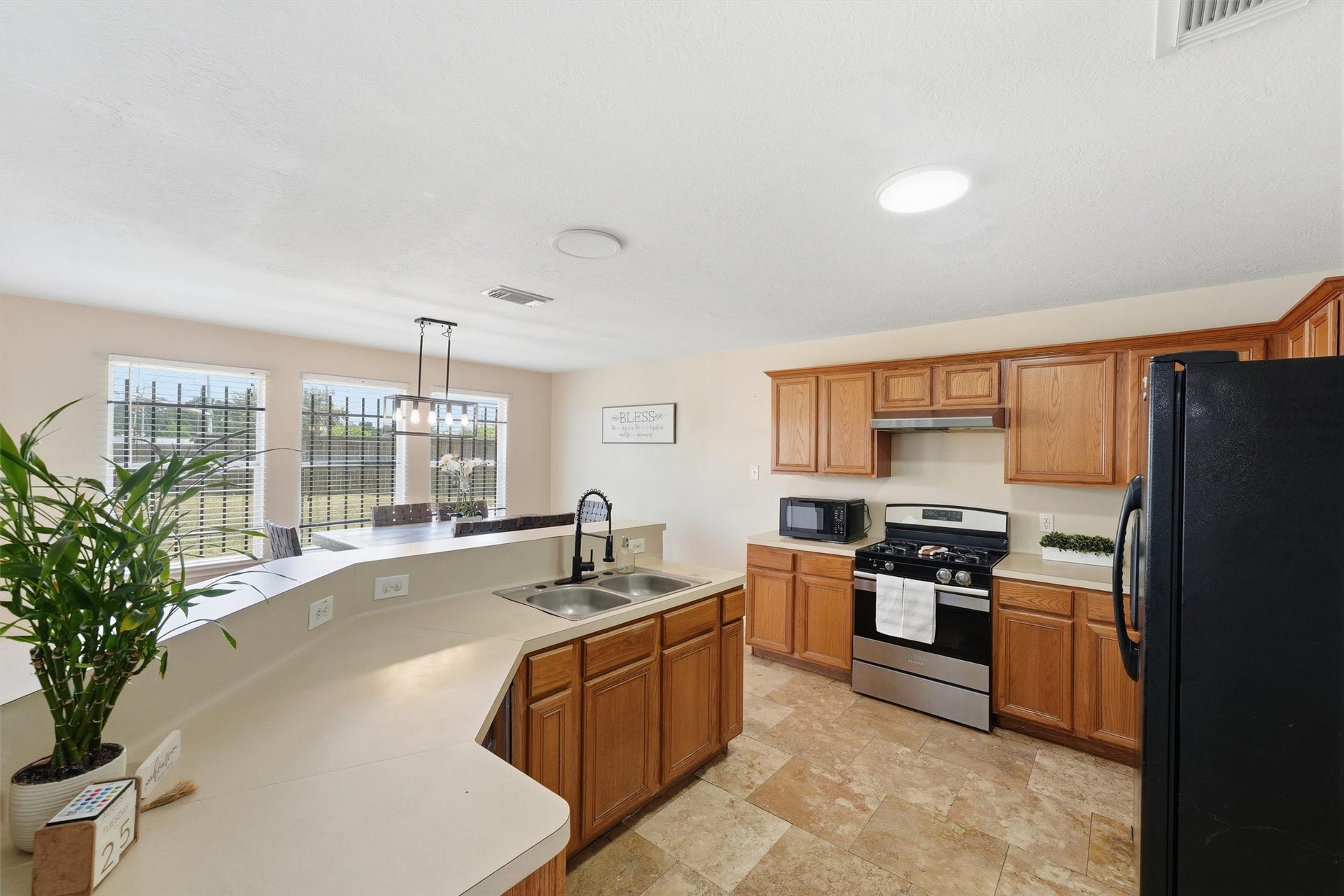 3602 Twisted Brook Drive, Houston, TX 77053 3602 Twisted Brook Drive, Houston, TX 77053