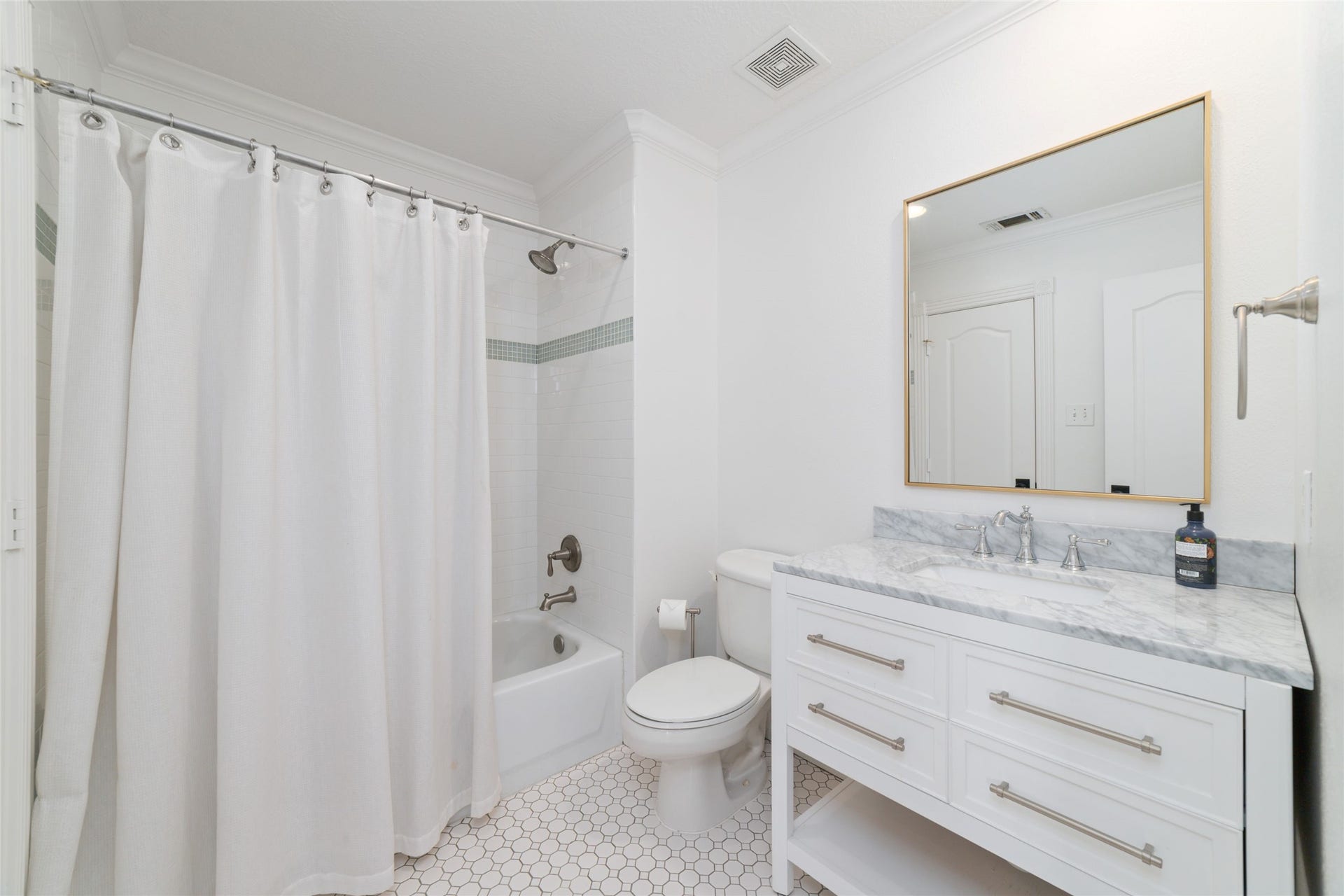 21110 Frey Lane, Tomball, TX 77377 21110 Frey Lane, Tomball, TX 77377