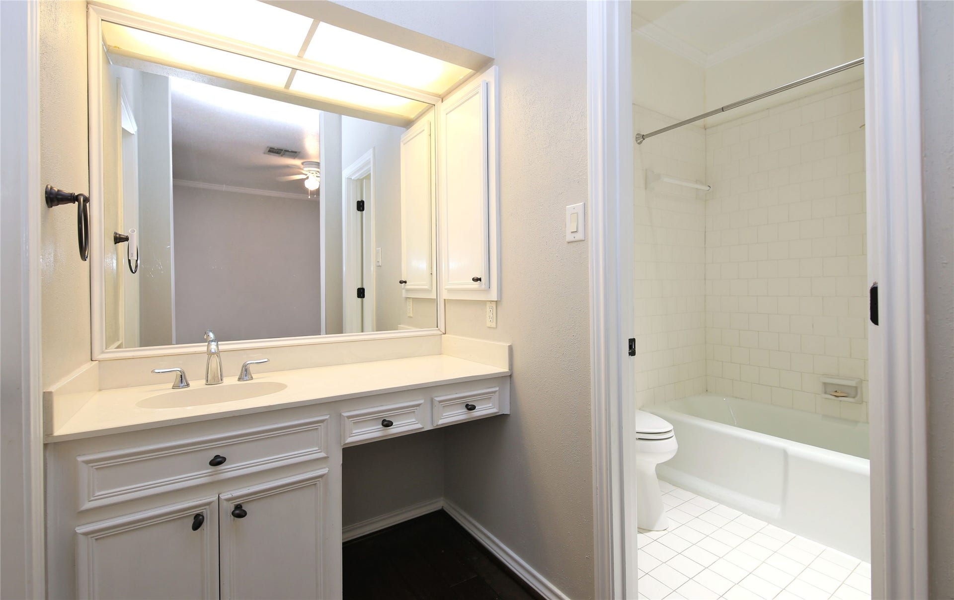 1126 Nantucket, #3, Houston, TX 77057 1126 Nantucket, #3, Houston, TX 77057