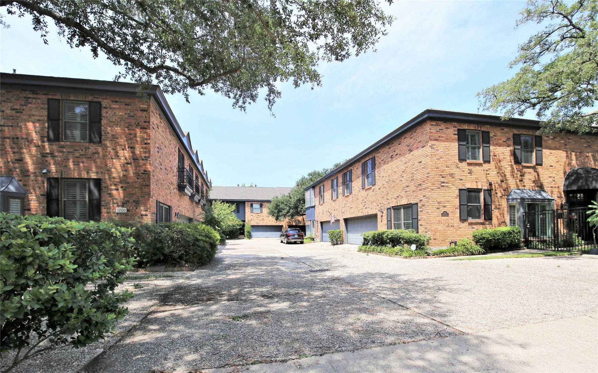 1126 Nantucket, #3, Houston, TX 77057 1126 Nantucket, #3, Houston, TX 77057