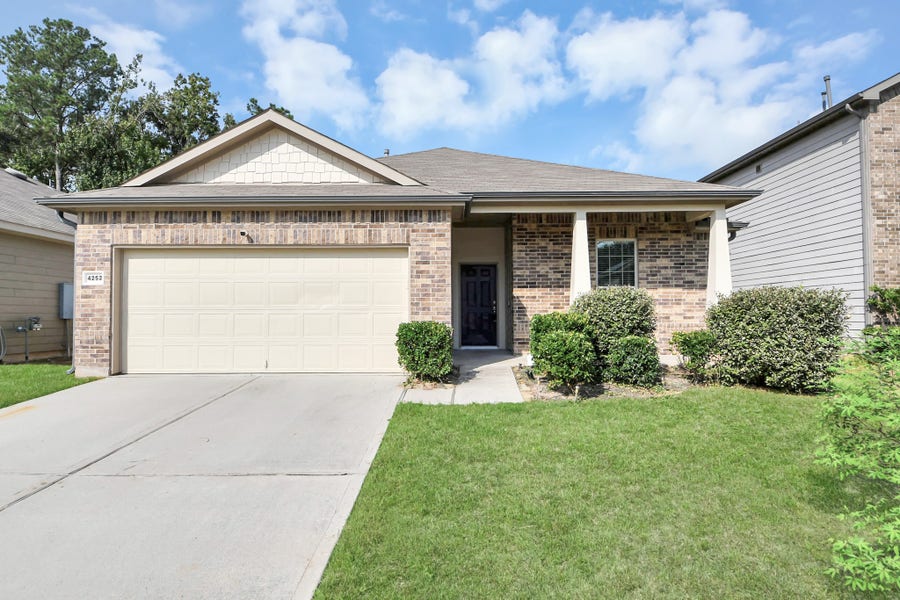 Property photo for 4252 Pine Still Road, Conroe, TX
