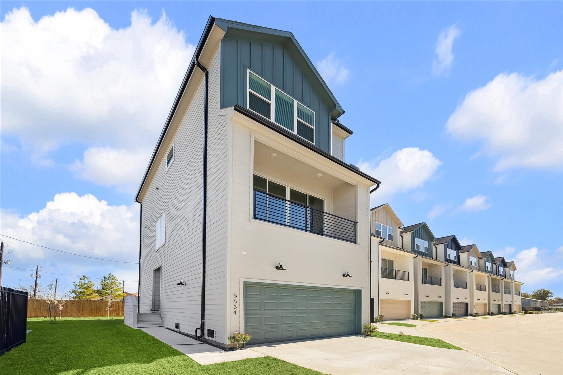 5604 Camino Encantado Drive, Houston, TX 77091 5604 Camino Encantado Drive, Houston, TX 77091