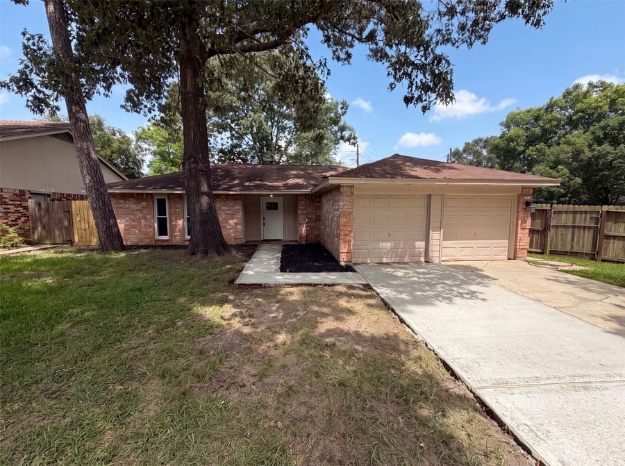 Property photo for 17110 Golf Club Drive, Crosby, TX