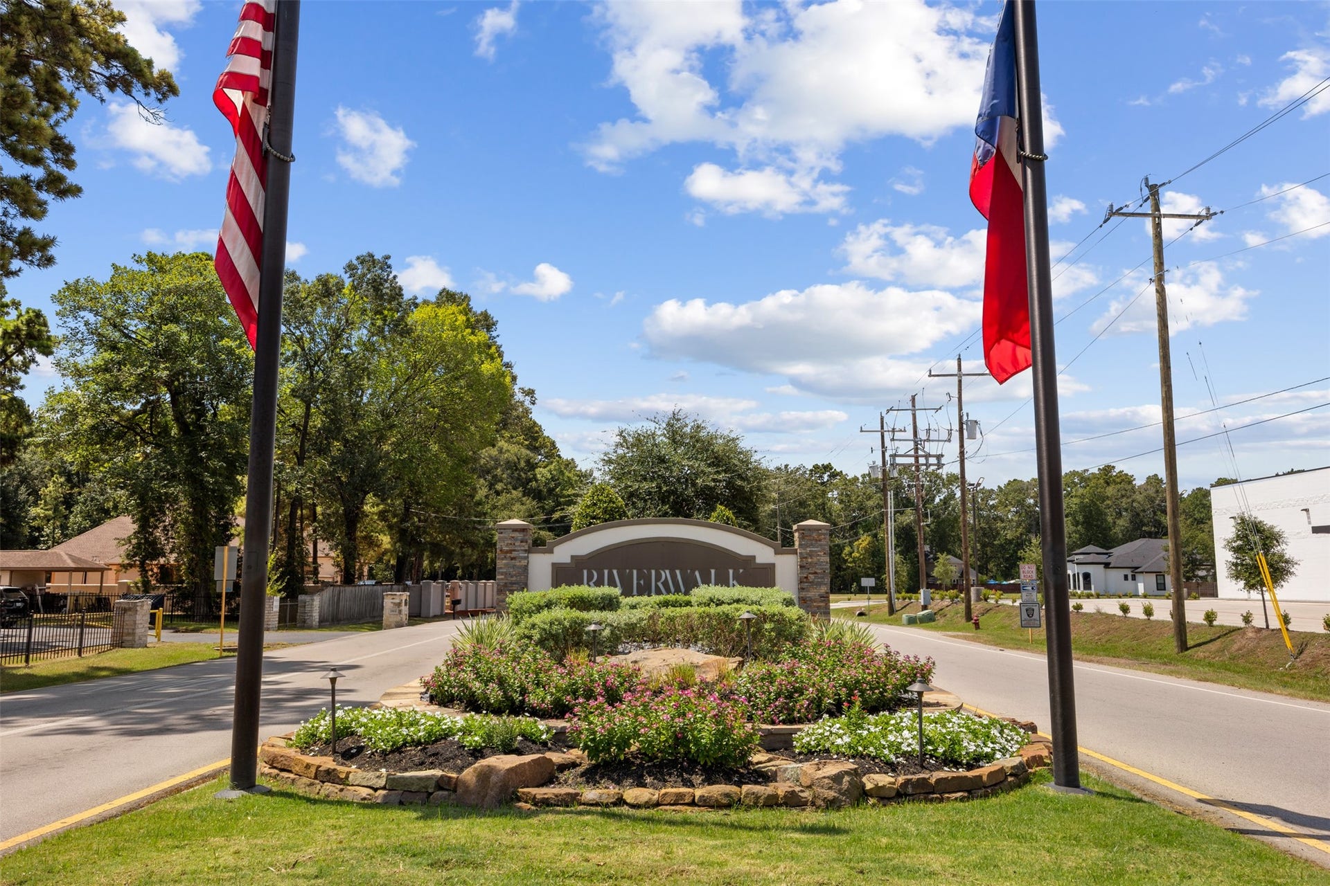19296 Riverwalk Drive, Porter, TX 77365 19296 Riverwalk Drive, Porter, TX 77365