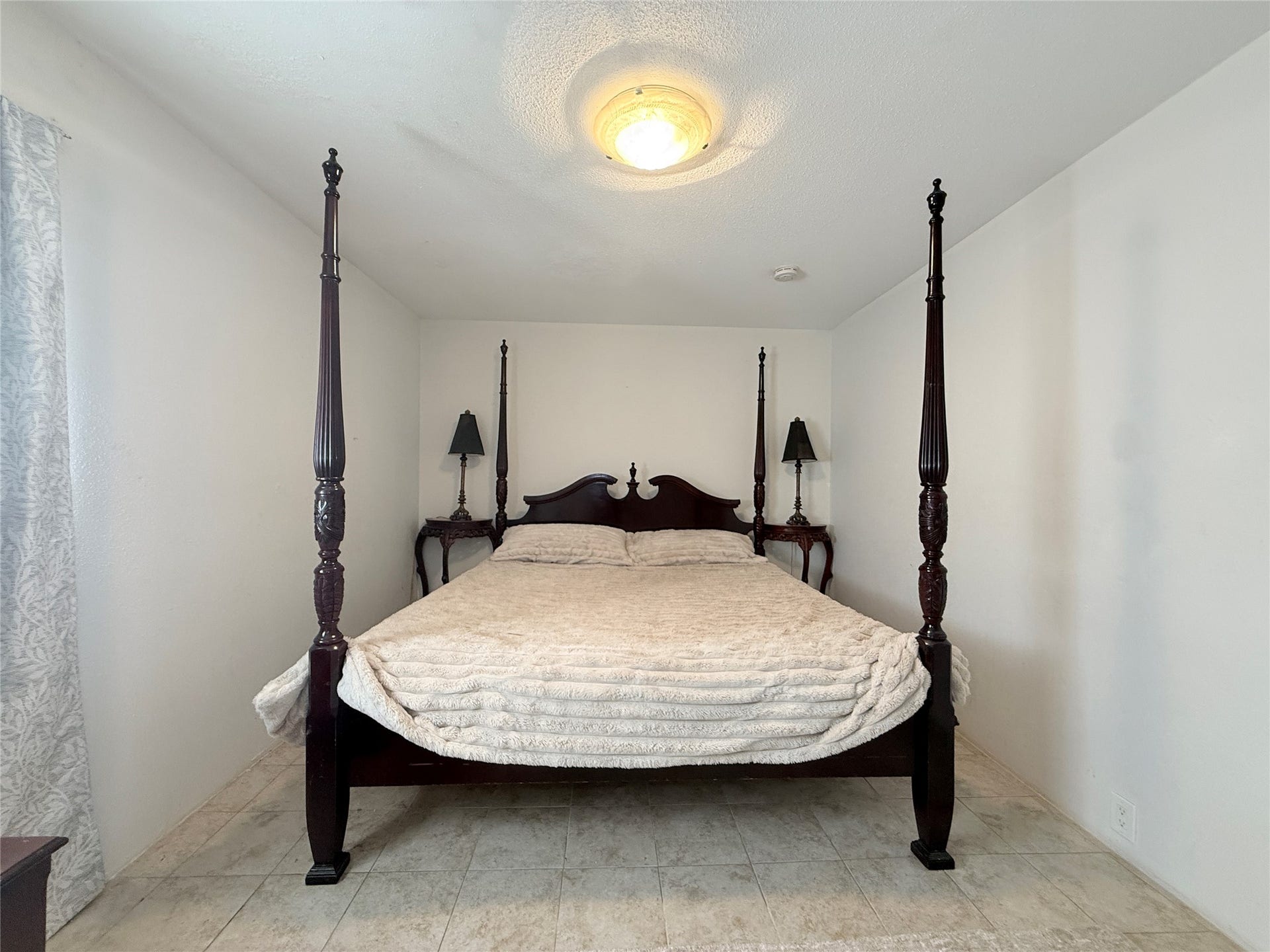 5861 Inwood Drive, #6, Houston, TX 77057 Big bedroom
