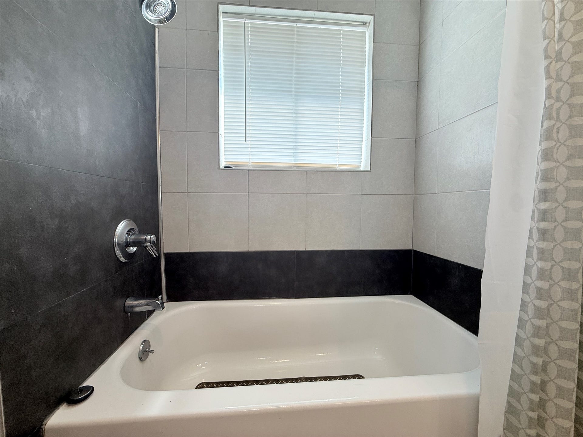 5861 Inwood Drive, #6, Houston, TX 77057 5861 Inwood Drive, #6, Houston, TX 77057