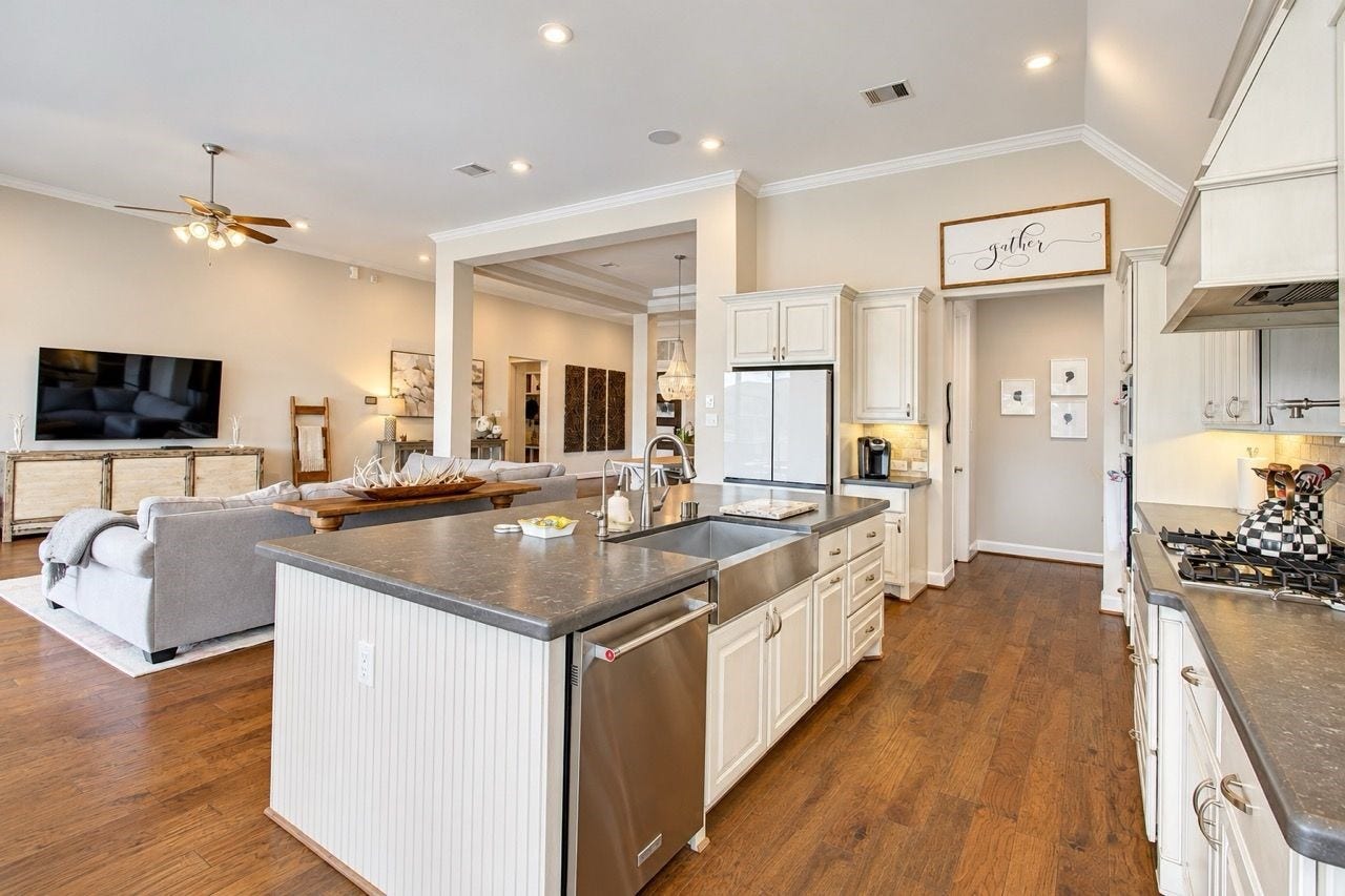 194 Monarch Trail, Sugar Land, TX 77498 194 Monarch Trail, Sugar Land, TX 77498