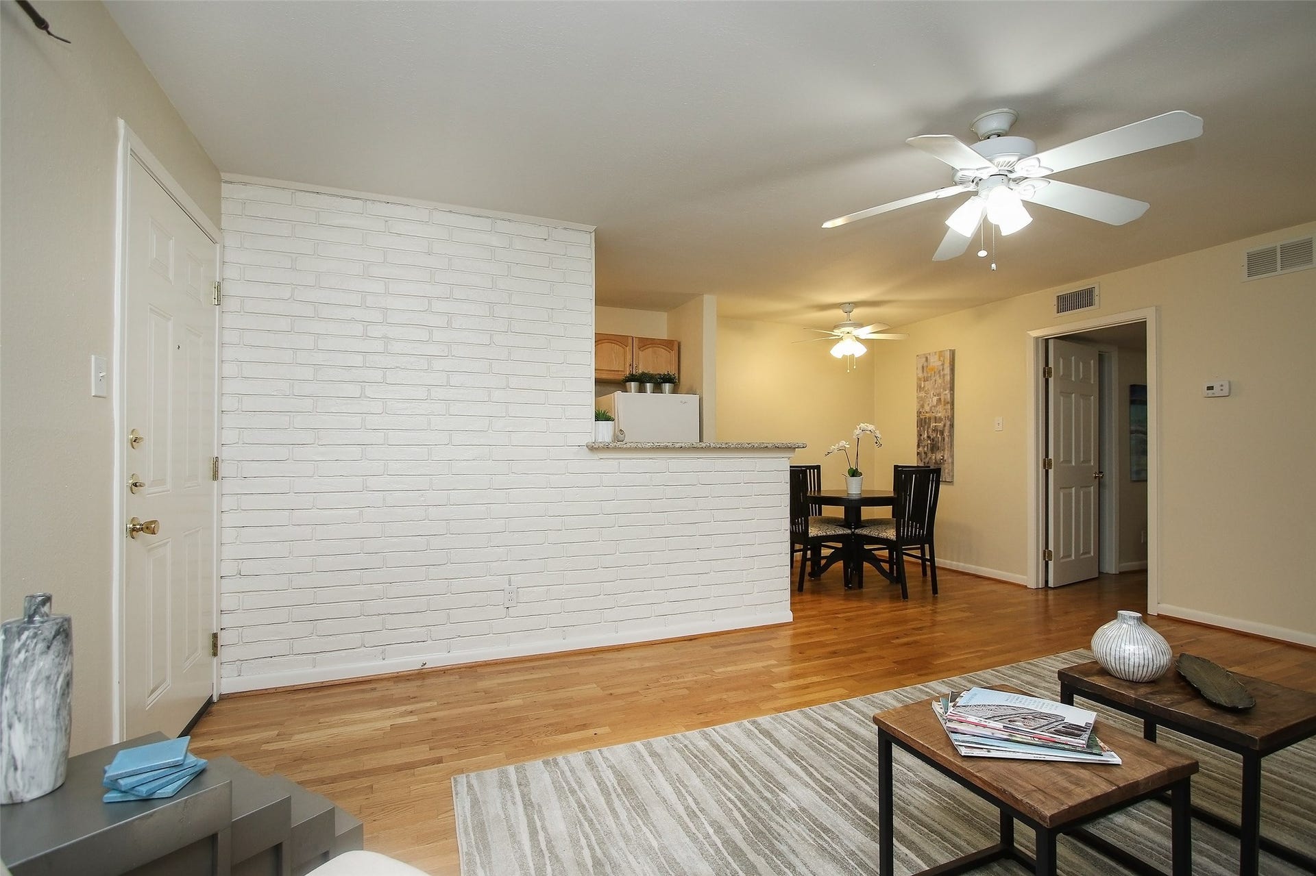 2212 Morse, #4, Houston, TX 77019 2212 Morse, #4, Houston, TX 77019