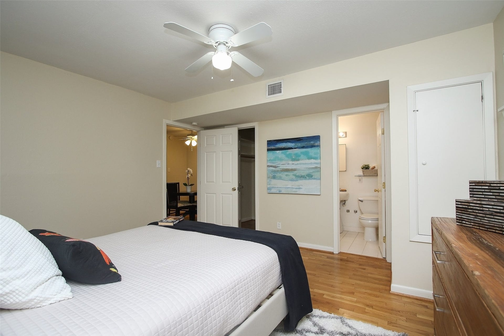 2212 Morse, #4, Houston, TX 77019 2212 Morse, #4, Houston, TX 77019