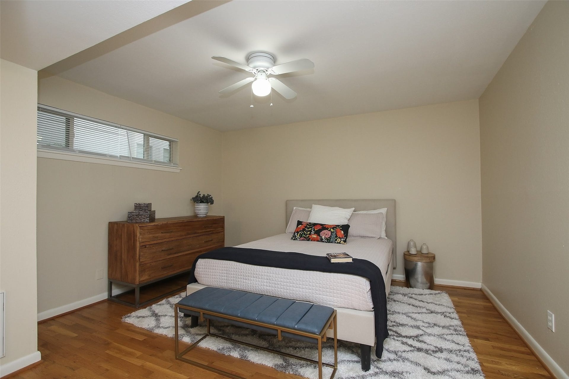 2212 Morse, #4, Houston, TX 77019 2212 Morse, #4, Houston, TX 77019