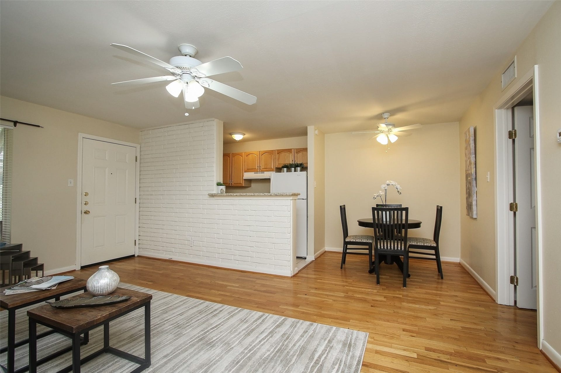 2212 Morse, #4, Houston, TX 77019 2212 Morse, #4, Houston, TX 77019