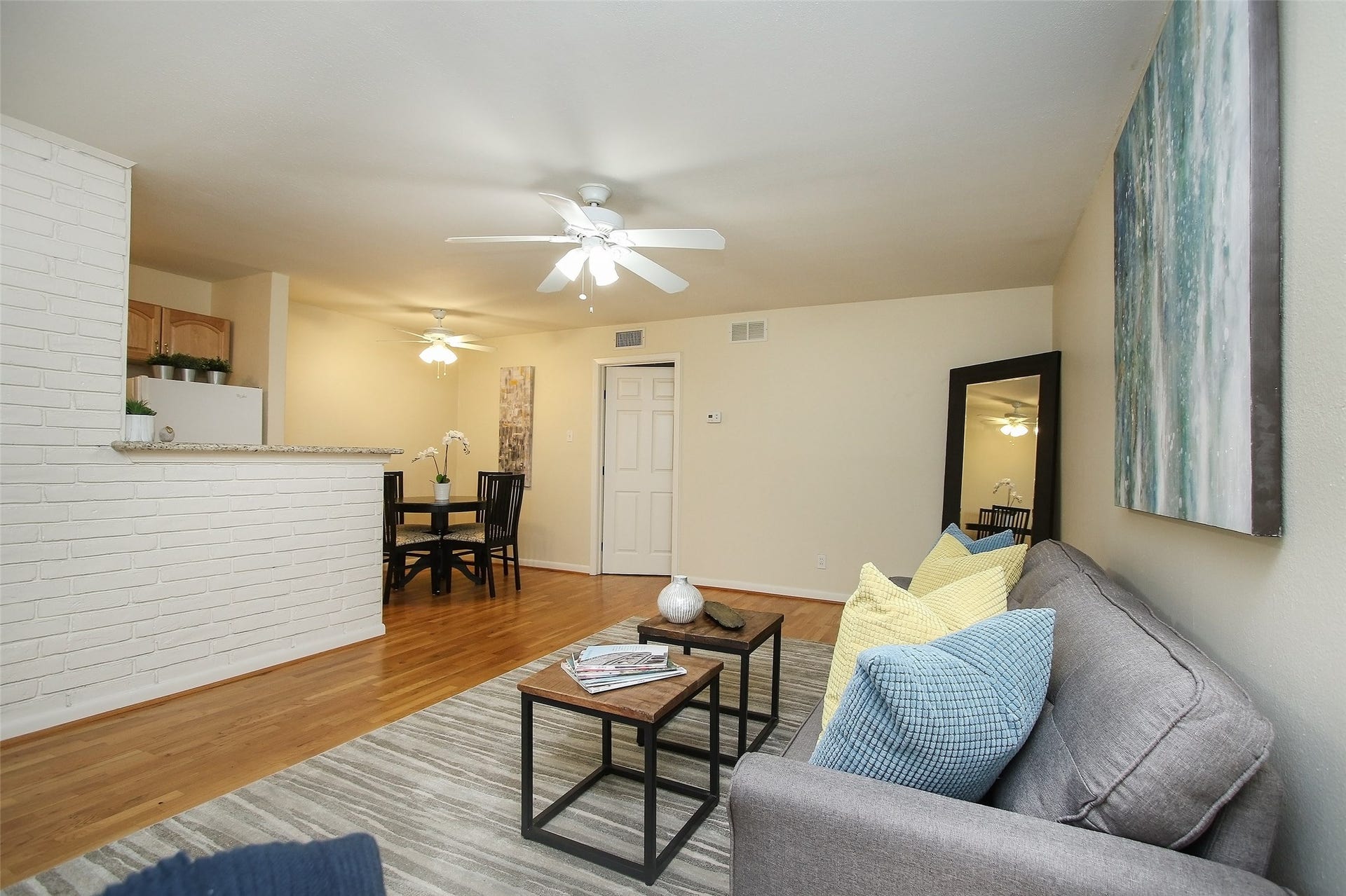 2212 Morse, #4, Houston, TX 77019 2212 Morse, #4, Houston, TX 77019