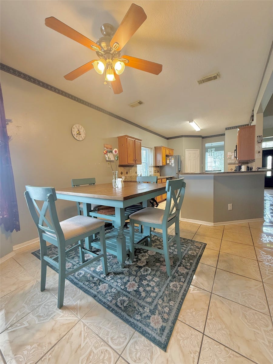 Property photo for 16123 Pipers Landing Court, Missouri City, TX