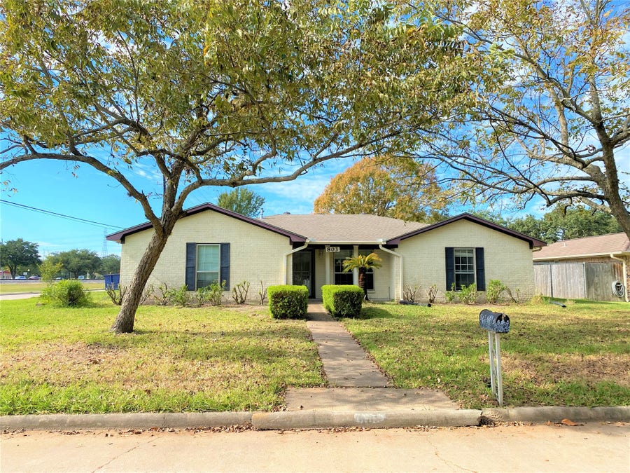 Property photo for 803 Dogwood Street, Katy, TX