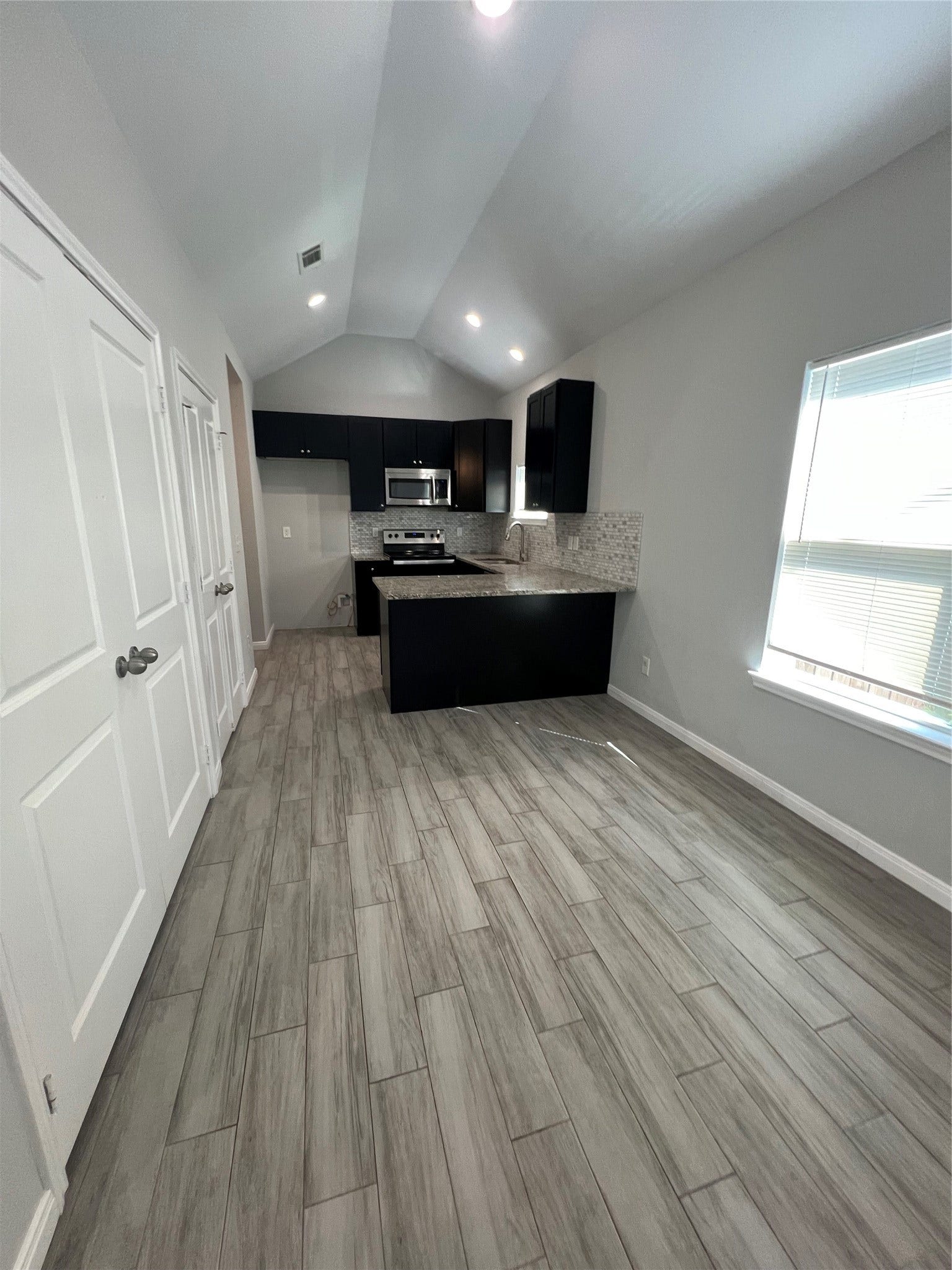 833 Omeara, Montgomery, TX 77316 833 Omeara, Montgomery, TX 77316