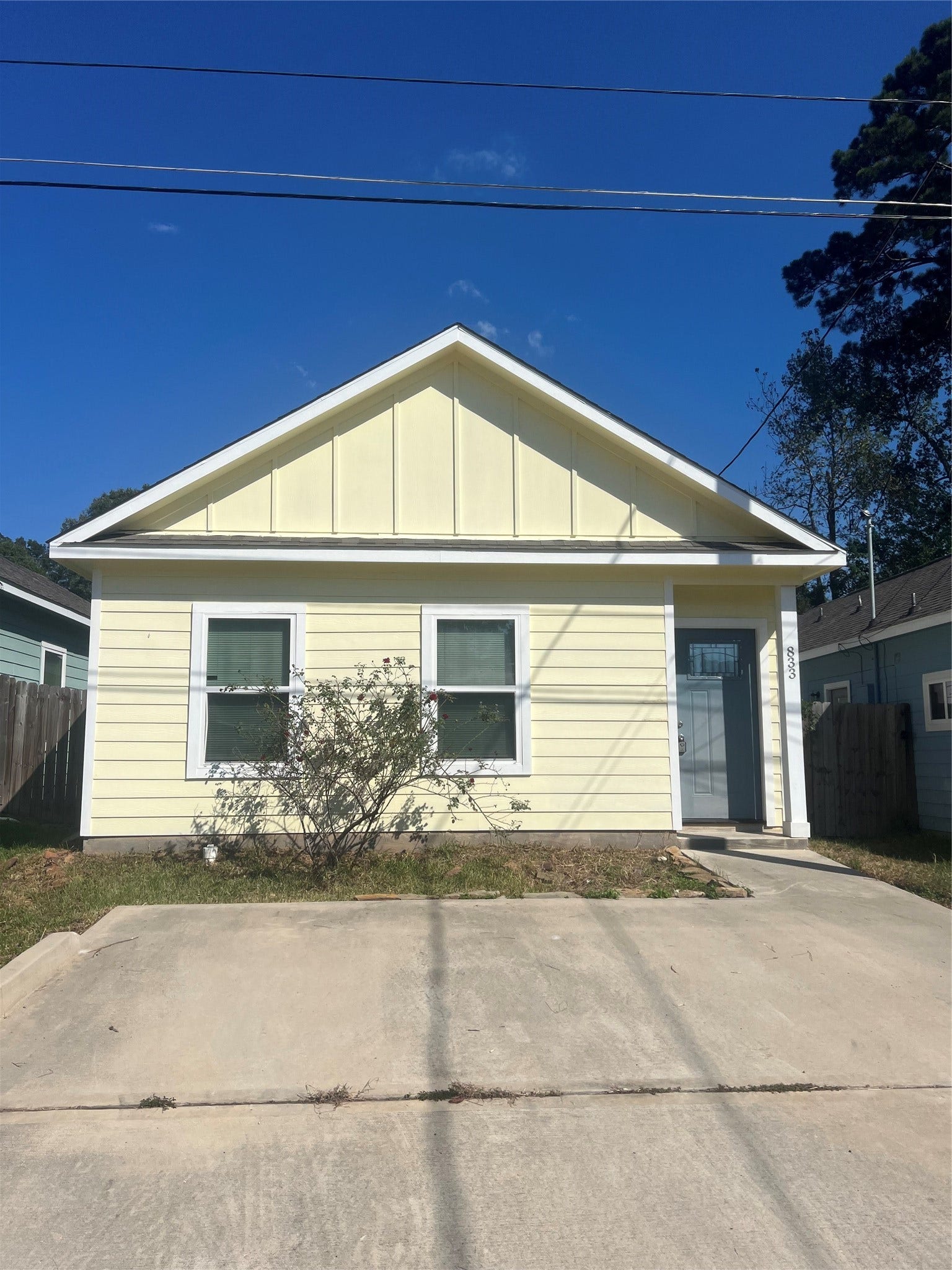 833 Omeara, Montgomery, TX 77316 833 Omeara, Montgomery, TX 77316